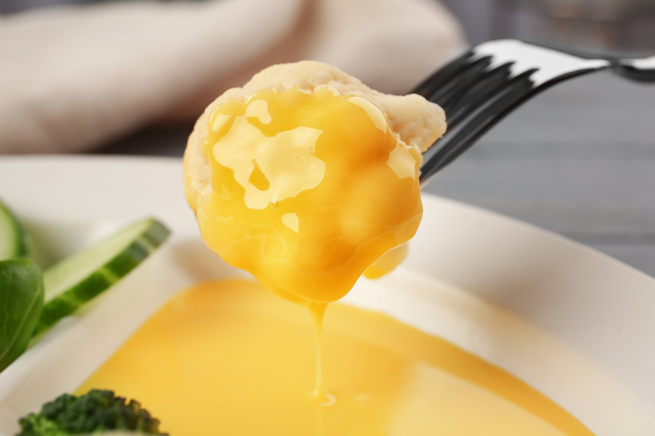 Wegański sos serowy