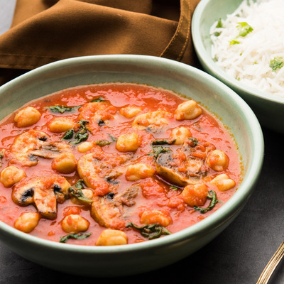 Curry ze szpinakiem i pieczarkami